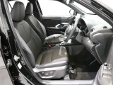 運転席にはパワーシート搭載。微妙な調整が手軽にでき、最適なポジションで運転することが可能です。