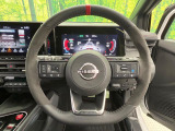 【純正革巻きステアリング】上質な革を使用することで、手にしっかり馴染みとても運転しやすいハンドルです♪