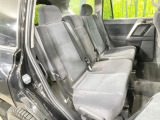 後部座席も気になるようなキズ・汚れやへたり等、大きなダメージはなく、良好な状態です。