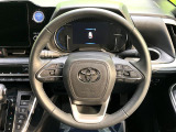 【純正革巻きステアリング】上質な革を使用することで、手にしっかり馴染みとても運転しやすいハンドルです♪