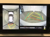 【バックモニター】駐車時に後方がリアルタイム映像で確認できます。駐車時や、夜間のバック時に大活躍♪
