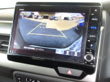 バックをするとき自動でリアの様子が映る『リアカメラ』付き!ナビ画面で確認しながらバックができますから安心ですね。でも、目視も大切ですよ!安全第一でお願いします!