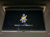 【フリップダウンモニター】大画面モニターで後席でもエンタメをお楽しみいただけます。小さなお子様にも大人気の装備です♪