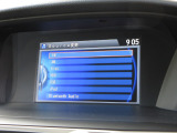 ナビゲーションは純正メモリーナビを装着しております。AM、FM、CD、DVD再生、Bluetooth、フルセグTVがご使用いただけます。初めて訪れた場所でも安心ですね!