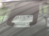 【トヨタセーフティセンス】走行中に前方の車両等を認識し、衝突しそうな時は警報とブレーキで衝突回避と被害軽減をアシスト。より安全にドライブをお楽しみいただけます。