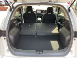 後部座席をたたむとラゲッジスペースもゆとりのあるスペースです。