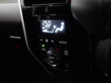 車内の温度管理に便利なオートエアコン☆