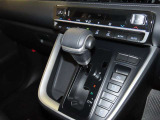 インパネシフトのオートマチックトランスミッションです。