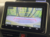 【バックカメラ】駐車時に後方がリアルタイム映像で確認できます。大型商業施設や立体駐車場での駐車時や、夜間のバック時に大活躍!運転スキルに関わらず、今や必須となった装備のひとつです!