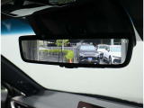 デジタルインナーミラー装備!車両後方のカメラの映像をデジタル補正で視認性を向上させてインナーミラー内に表示します♪視界を遮るものがなく、後席に同乗者がいても後方を確認しやすく安心です♪