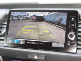 バックをするとき自動でリアの様子が映る『リアカメラ』付き! ナビ画面で確認しながらバックができますから安心ですね。でも、目視も大切ですよ!安全第一でお願いします!