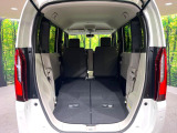 普段のお買い物や通勤、送迎等に十分な荷室スペースを確保しております。セカンドシートを倒すと、大きな荷物の積載も可能です♪