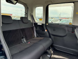 【後席】後部座席も丁寧に使用されており、目立つダメージはありません。清潔感のある良好な状態です。