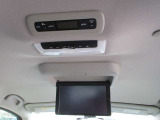 後席モニター装備