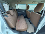 【後部座席】後席も広々としていますので同乗者の方もリラックスしてお乗りいただけますよ(*&rsquo;▽&rsquo;)