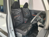 【運転席・助手席】内装ルームクリーニング済みです。しっかり綺麗にしていますので、是非、お確かめください。車に自信があるからこそ、是非一度ご来店頂き内外装も見てもらえると幸いです。