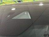 【スマートブレーキサポート】走行中に前方の車両等を認識し、衝突しそうな時は警報とブレーキで衝突回避と被害軽減をアシスト。より安全にドライブをお楽しみいただけます。