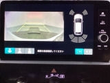 バックでの車庫入れも安心です! リアカメラが付いているバックモニター付のナビディスプレーを装備しております。バンパーについているソナーや、操作線もついており距離感も画面から確認できます。