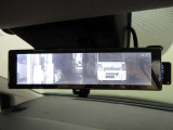 スマートルームミラー付きで後部座席に乗車してても後方がしっかり見れます