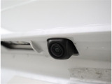 バックカメラが付いているので後方確認が非常にしやすいです。今や運転初心者も熟練者も必須装備!ついていて損はないですね♪