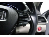 Hondaセンシングの機能のひとつ、アダプティブクルーズコントロール付!アクセルから足を離しても設定したスピードと前車との車間を保ち走行してくれます!車線維持もアシスト☆高速道路で疲労軽減ですね☆