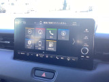 Honda純正ナビゲーション装備(HondaCONNECT対応)スマートフォンからリモート操作が可能。車内Wi-Fiや自動地図更新など便利な機能が使用できます。●基本パック(有料)が必要