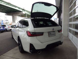 お車のお見積りと合わせましてBMW自動車保険のお見積もご用意しております。BMW車オーナー様へ向けたBMWだけの特典がございます。BMW自動車保険につきましてもお気軽にご相談下さい。