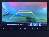 バックでの車庫入れも安心です! リアカメラが付いているバックモニター付のナビを装備しております。操作線もついており距離感も画面から確認できます。