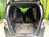 普段のお買い物や通勤、送迎等に十分な荷室スペースを確保しております。セカンドシートを倒すと、大きな荷物の積載も可能です♪