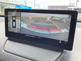 360&deg;ビューモニターで、車両の周囲を確認できます。