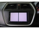 ご納車前にはプロの整備士が点検を行い、交換の必要がある部品は交換してからご納車いたします。また、その後の点検・整備・車検等も当社にお任せください。