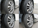 【外装】純正アルミホイール、タイヤ残り溝およそ3mmです。