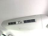 【サーキュレーター】エアコンの風を後部座席まで届けてくれ、広い車内空間でも素早く快適な温度になります♪真夏や真冬に便利な機能です。