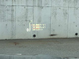 HUD: ヘッドアップディスプレイはドライバーが前方に集中できるよう、ナビや車速情報をフロントガラスに投影するシステムです。