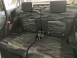 後部座席です。座り心地も足元もゆったり♪♪