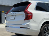 ◆バック/万が一を考え、安全性を重視する方に選ばれているVOLVO車。ドアを開閉するとその重み・厚みに驚くはず