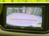 【バックカメラ】駐車時に後方がリアルタイム映像で確認できます。大型商業施設や立体駐車場での駐車時や、夜間のバック時に大活躍!運転スキルに関わらず、今や必須となった装備のひとつです!