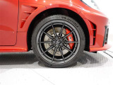 スポーティな印象を与える純正ホイールです。サイズ225/40ZR18