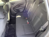 ☆リアシートの居住性・足元のゆとりもバッチリです!長距離ドライブで乗っている方々も疲れず快適に過ごせますね ☆