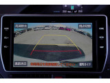 【バックモニター】 後退時に車両の後ろ側を表示します。車庫入れなどでバックする際に安心です。