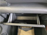 グローブボックスの収納もバッチリ