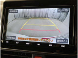 バックガイドモニターで、後方を確認しながら安心して駐車することができます。運転初心者も熟練者も必須の機能ですよ!
