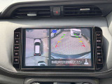 車を空から見たような映像が映る、アラウンドビューモニターで車両周辺の安全確認も一目でできます!小さなお子様や障害物も確認できるので、運転のし易さだけではなく事故防止にも役立ちます♪
