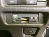 いまや快適なカーライフに欠かせないETCが付いています。