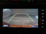 バックガイドモニターで、後方を確認しながら安心して駐車することができます。運転初心者も熟練者も必須の機能ですよ!