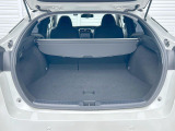 後席を格納すると、これだけの広さが!シーンに合わせたシートアレンジで、大きな荷物も積むことが出来ます♪