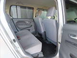 後部座席も身体をしっかりホ-ルドしてくれるのでロングドライブも快適です☆