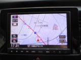 純正メモリーナビ付き!!旅行など初めての場所で重宝します♪大人気の装備!