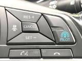 【プロパイロット】高速道路での長距離走行が楽に!!渋滞時と巡回走行のシーンで、アクセル・ブレーキ・ステアリングを自動で制御し、長距離運転の負担を軽減してくれます♪