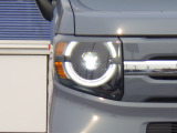 ★LEDヘッドライト搭載★ 白っぽく光る明るく省電力なLEDライト!先進的な白い輝きでフロントフェースを引き締めます☆